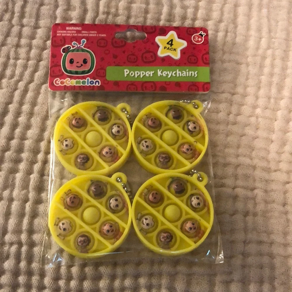 CoComelon Yellow Puzzle Toys 4 Pack - Picture 2 of 5